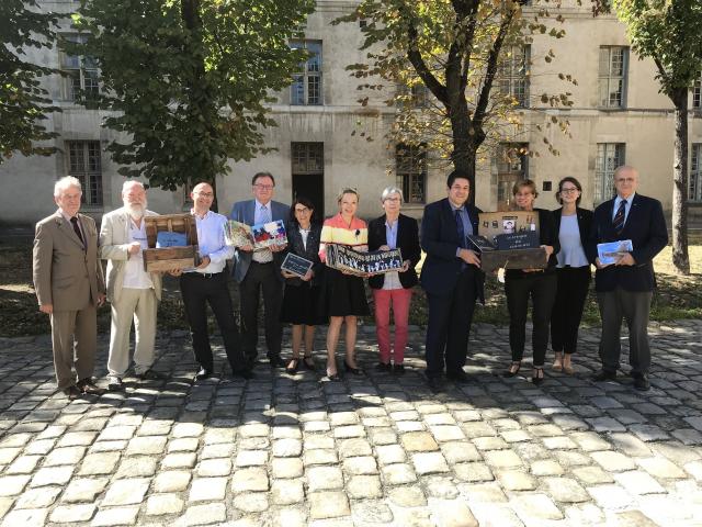 Les membres du jury du concours des Petits artistes de la mémoire