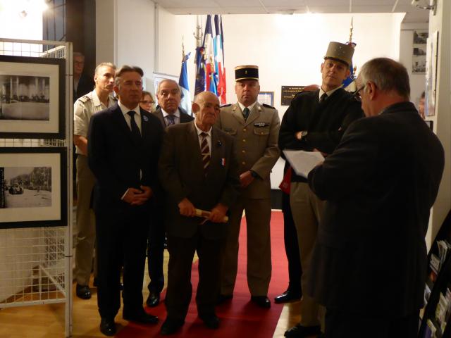 Commentaire de l’exposition par le Colonel (ER) Jean Krippeler, Président de l’Amicale des Anciens Combattants et Victimes de Guerre de Saint-Martin-de-Crau