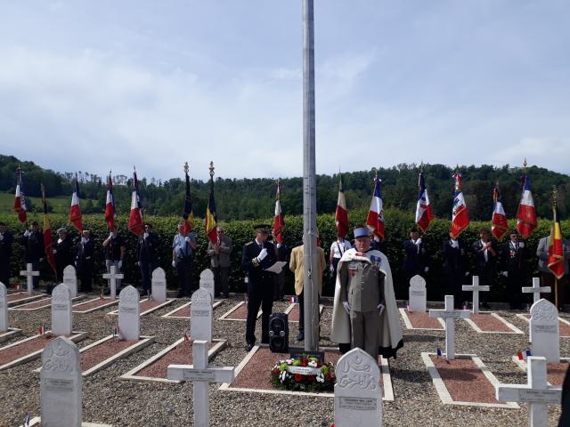 Hommage du secrétaire général de la préfecture