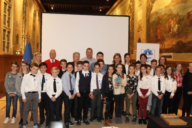 Les lauréats du concours "Les petits artistes de la mémoire"