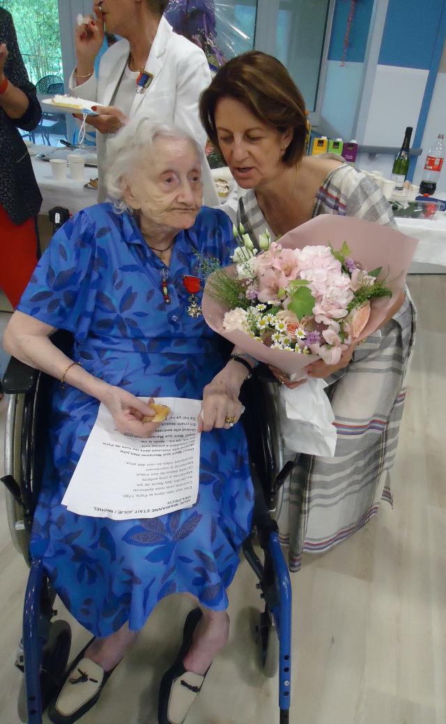 Marianne et ChristineBesson-Segui, présidente des Maquis del'Oisans aà l'initiative de la journée