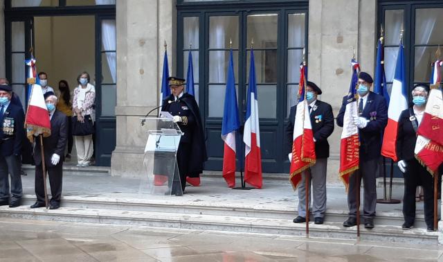 Hommage de Monsieur Pascal Mailhos