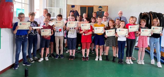 Les petits artistes de la mémoire de l’école Saint Louis de Vouziers