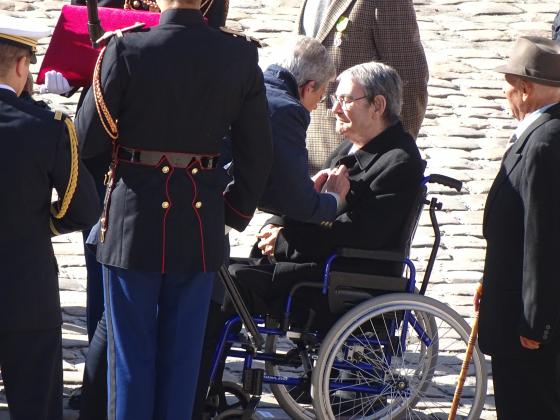 Remise de la médaille militaire à trois harkis