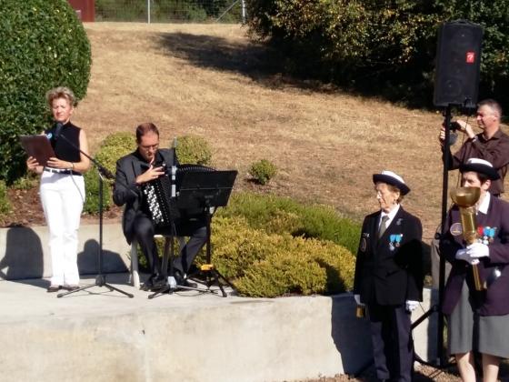 Chants patriotiques et Relais Sacré