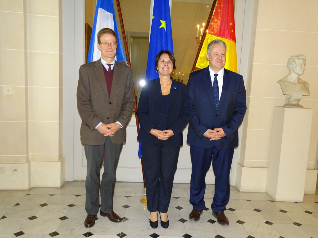 L'Ambassadeur d'Allemagne, Nikolaus Meyer-Landrut, la Directrice générale de l'ONACVG, Rose-Marie Antoine, le représentant du VDK, Richard Reisinger