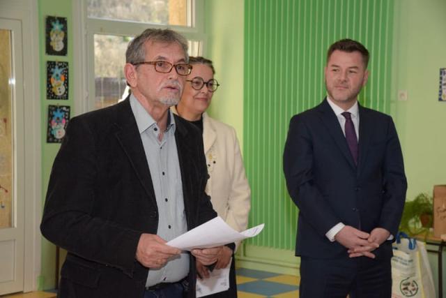 Madame Missimilly, Monsieur Cabbeke et Monsieur Pierre Sanchez à la remise des diplômes