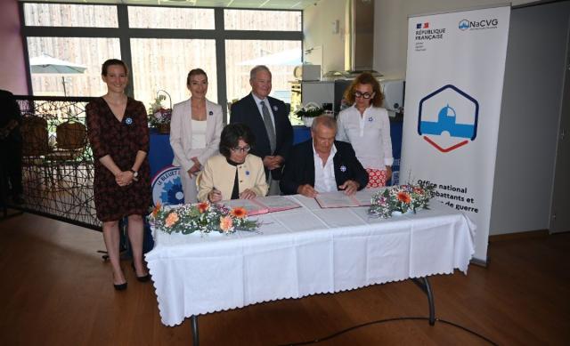 signaturede la charte